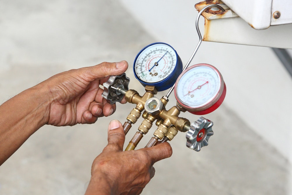 Technician inspection refrigerant pressure — Air-Conditioning and Refrigeration in Caloundra, QLD